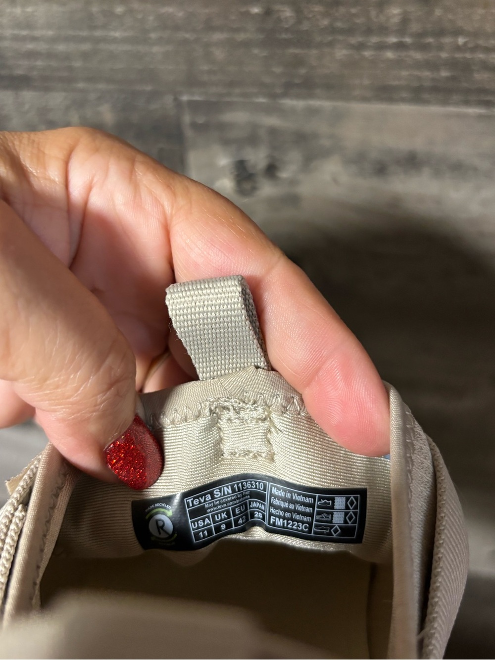 NWOT Teva Beige Outlander Water/hiking Sandal-Sneaker with Hook Strap 11 - Picture 6 of 9